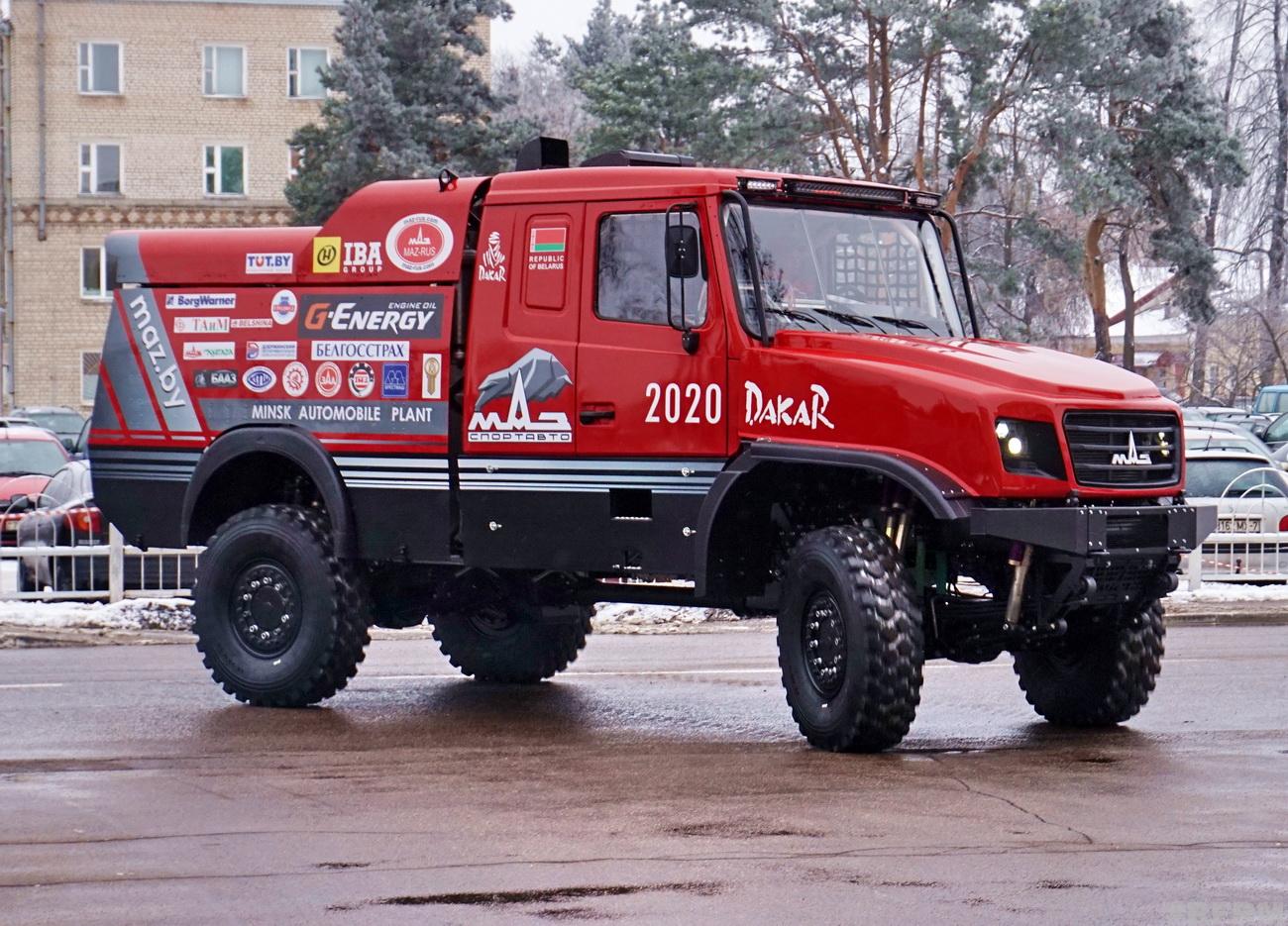 МАЗ представил капотный спорткар для ралли "Дакар-2020"