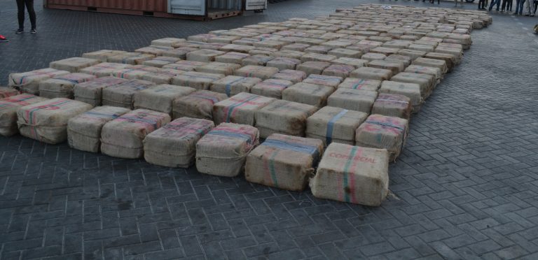 В Кабо-Верде задержали российских моряков по подозрению в контрабанде 9,5 тонн кокаина