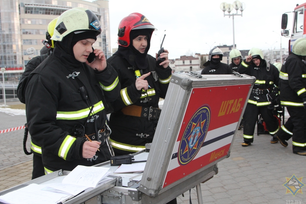 25 машин и 100 спасателей - учения МЧС на "Минск-Арене"