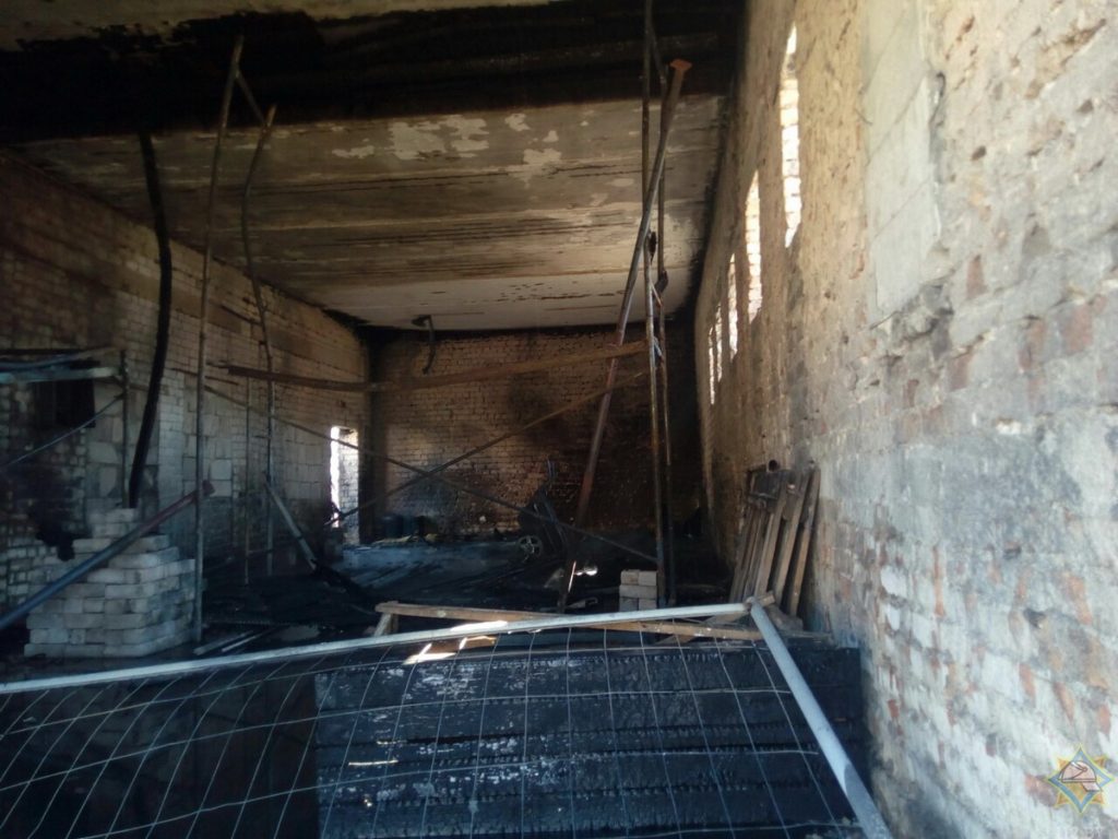 На почте в центре Гродно случился пожар