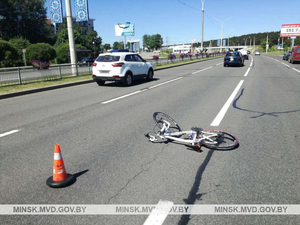 В Минске на проспекте Победителей сбили велосипедиста