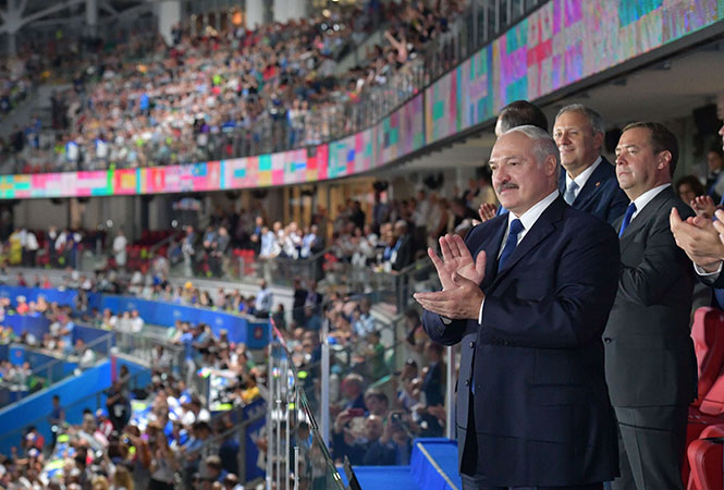 Президент Сербии не пришел на церемонию открытия Европейских игр из-за флага Косово
