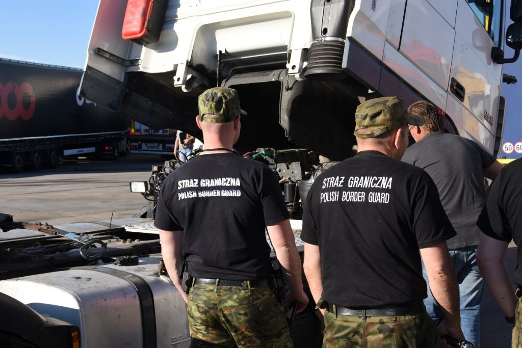 На польской границе задержали беларуса на угнанном грузовике