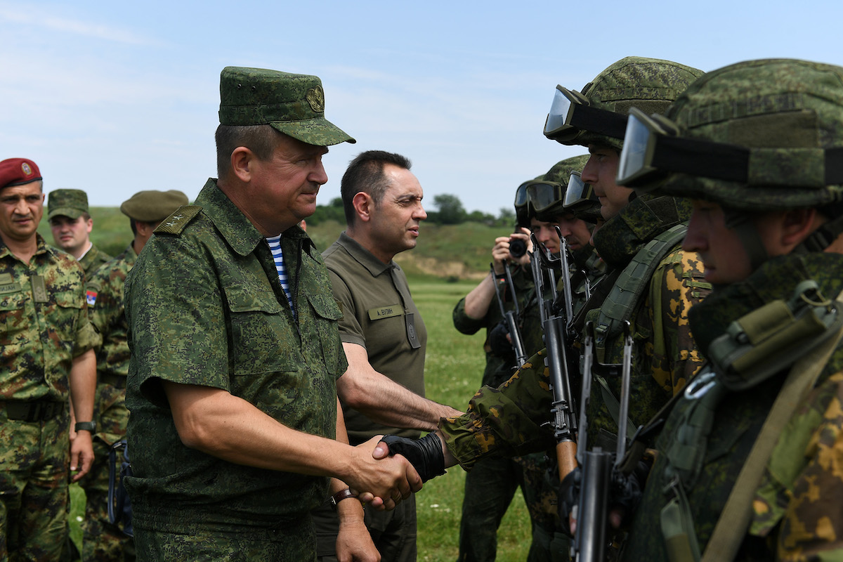 Министр обороны Беларуси встретился с президентом Сербии