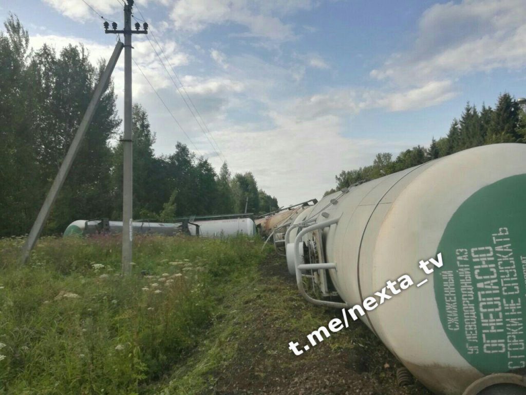В Витебской области сошли с рельсов 15 цистерн с газом
