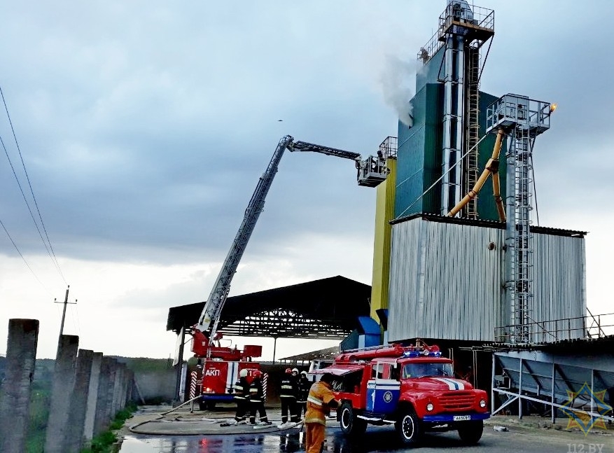 В Дзержинском районе чуть не сгорела зерносушилка и 120 тонн зерна