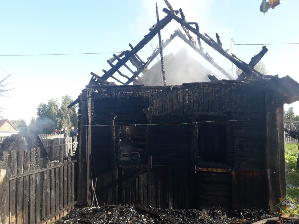 Женщина погибла на пожаре в Петриковском районе