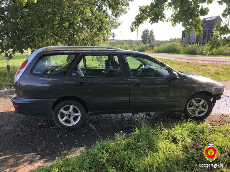 В Глусском районе нашли автомобиль с телом мужчины в багажнике