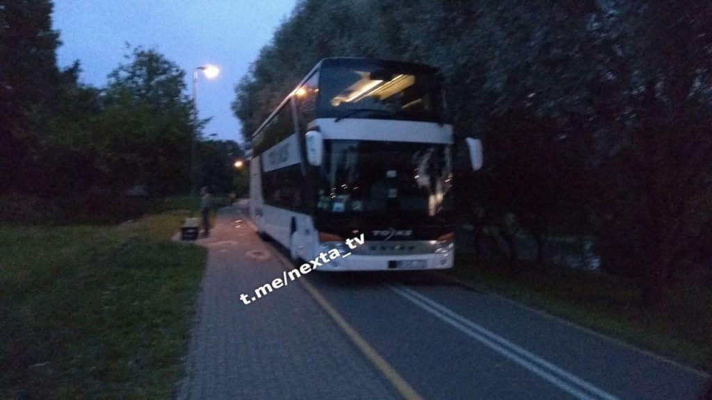 В ГАИ рассказали, откуда взялся литовский автобус на велодорожке в Минске