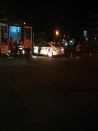 Такси попало под трамвай в Минске