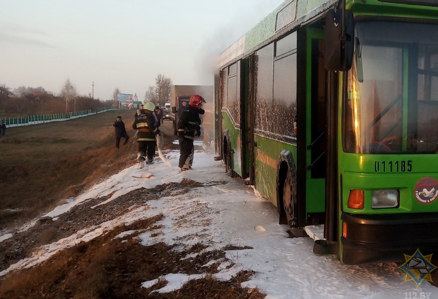 Под Солигорском горел автобус