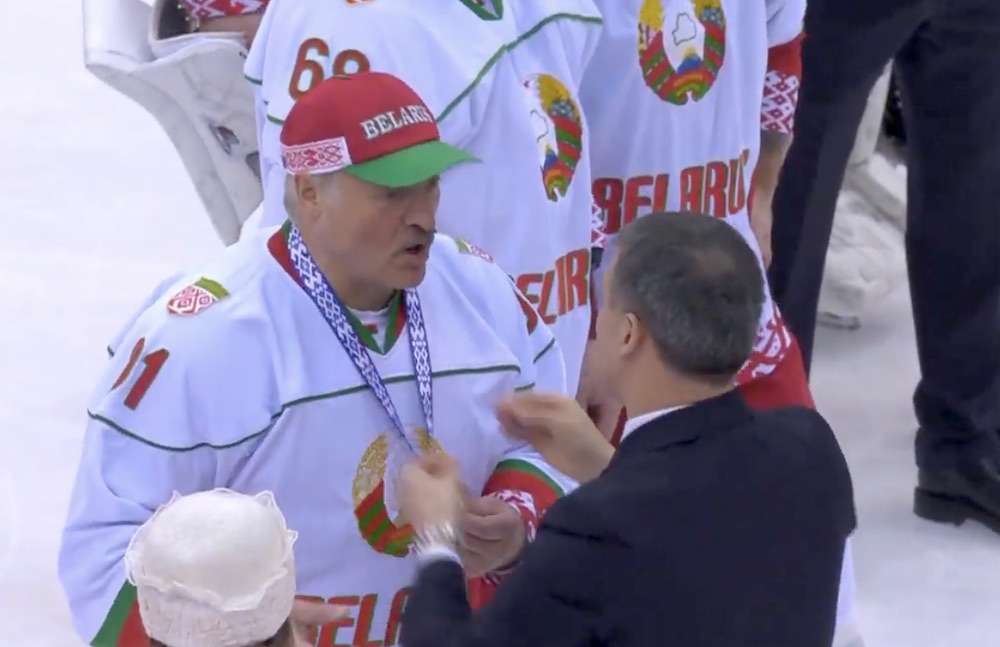 Беларусь победила Россию в финале Рождественского хоккейного турнира