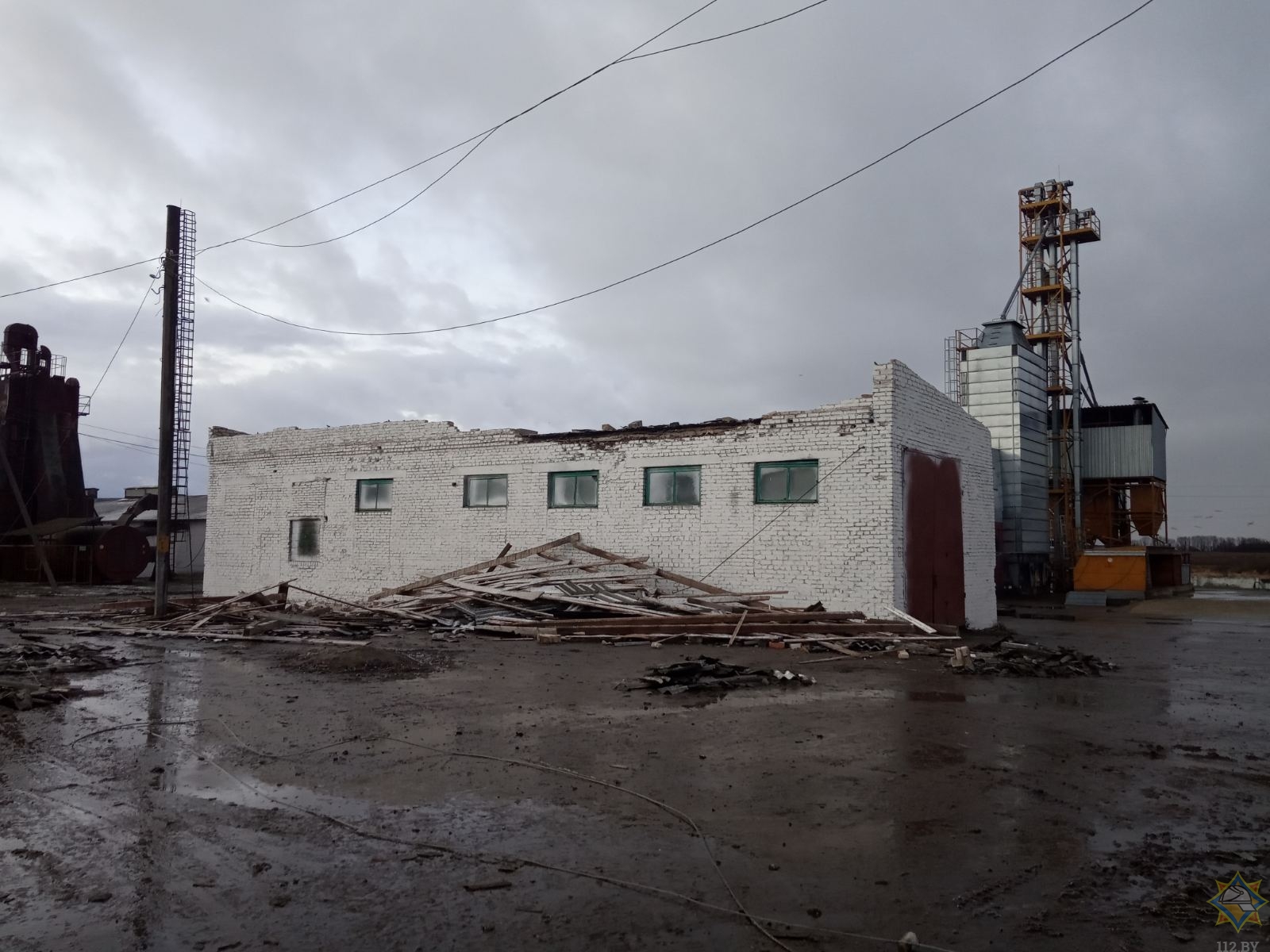 В Беларуси из-за ветра нарушалось электроснабжение в 239 населенных пунктах