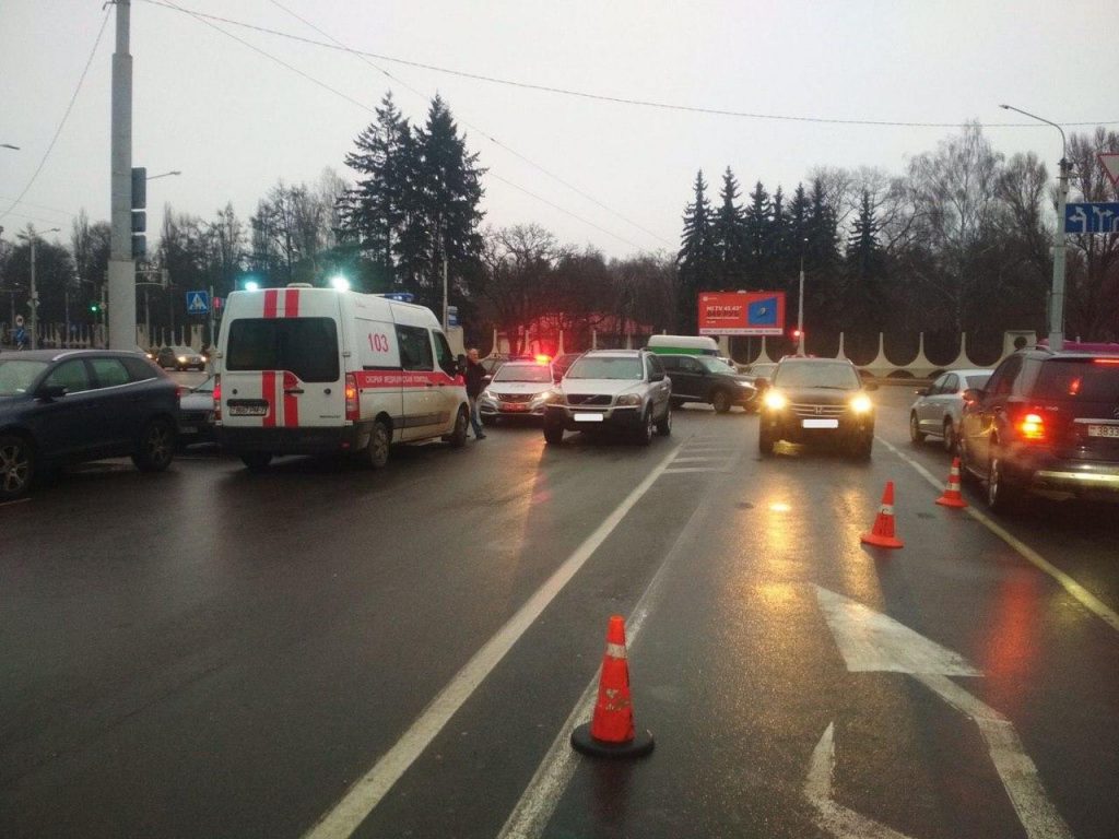 Volvo сбила пенсионерку на переходе в Минске