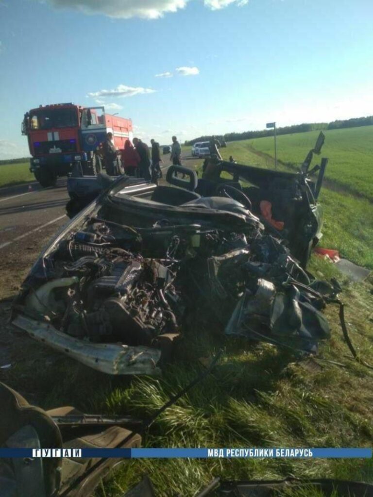 Один человек погиб в лобовом столкновении в Пинском районе