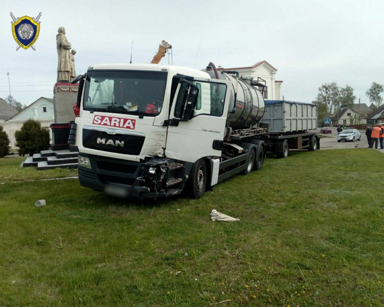 Грузовик врезался в рейсовый автобус в Свислочском районе