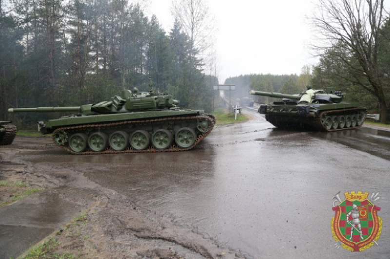 Беларусь получила пять модернизированных танков Т-72Б3