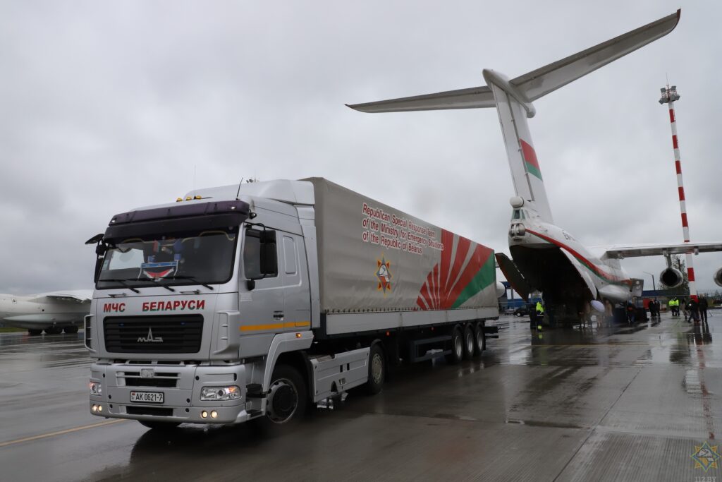 Самолет с гуманитарной помощью из Китая прибыл в Минск