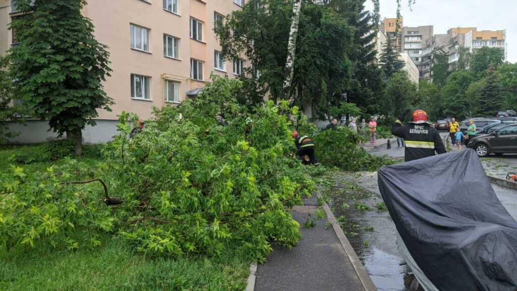 На Минск обрушилась гроза