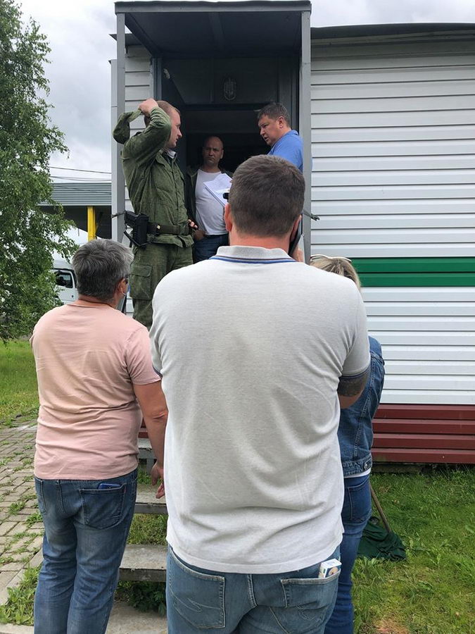 На российско-беларусской границе образовались очереди из-за паспортного контроля