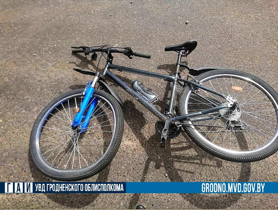 В Вороновском районе столкнулись велосипед и скутер