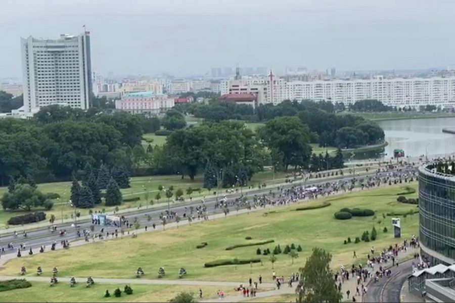 В Минске прошла многосоттысячная акция протеста