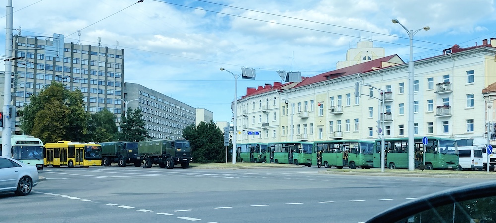 В Минске оцеплены правительственные кварталы