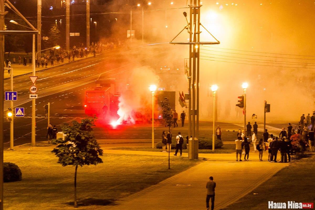 Что происходило в Минске в ночь после выборов: фото и видео