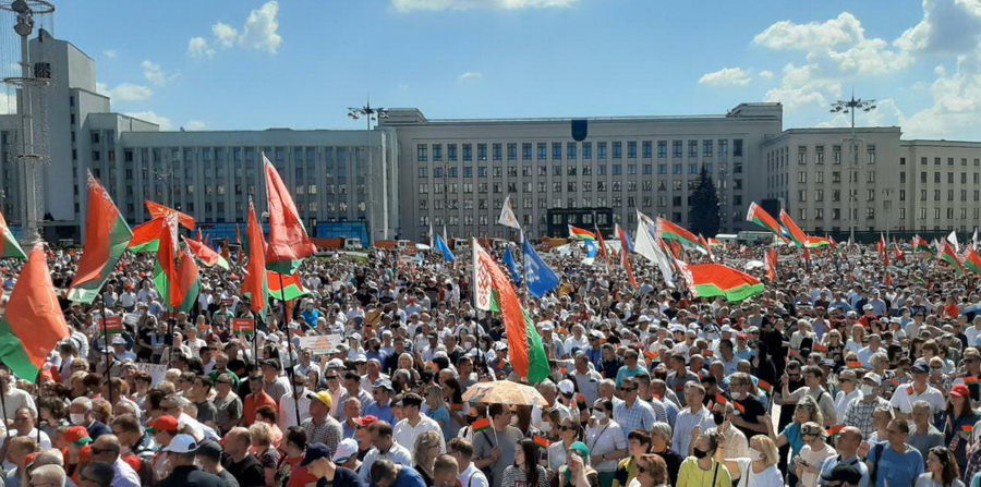 Митинг властей и марши "За свободу": что происходило в Беларуси 16 августа (онлайн)