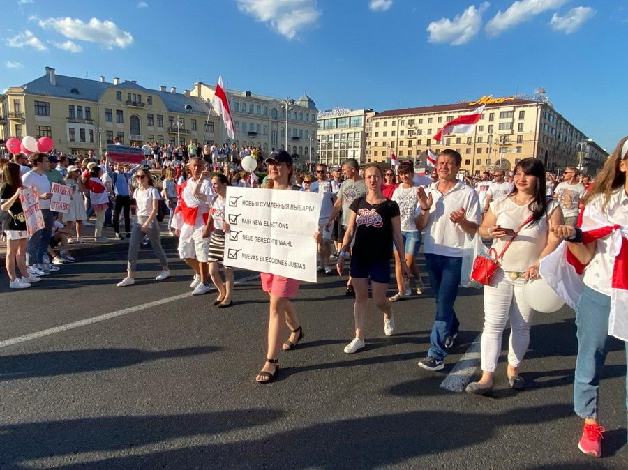 Митинг властей и марши "За свободу": что происходило в Беларуси 16 августа (онлайн)