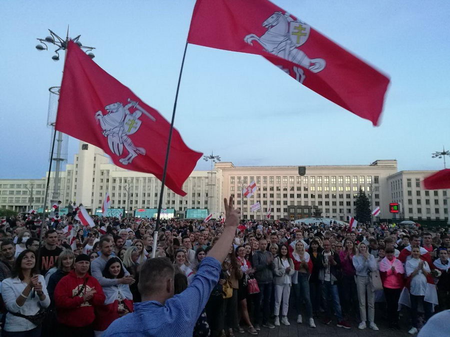 14 дней протеста: в Беларуси продолжаются акции солидарности