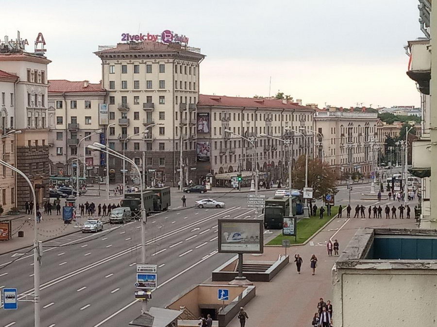 В Минске прошел женский марш солидарности (онлайн)