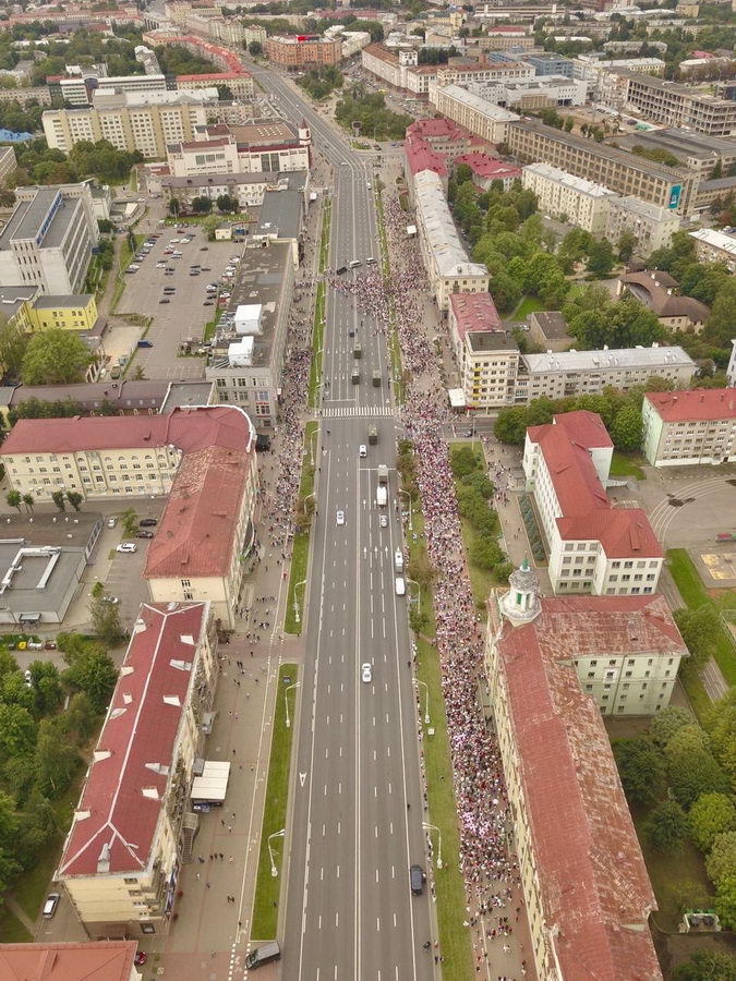 В Минске прошел женский марш солидарности (онлайн)