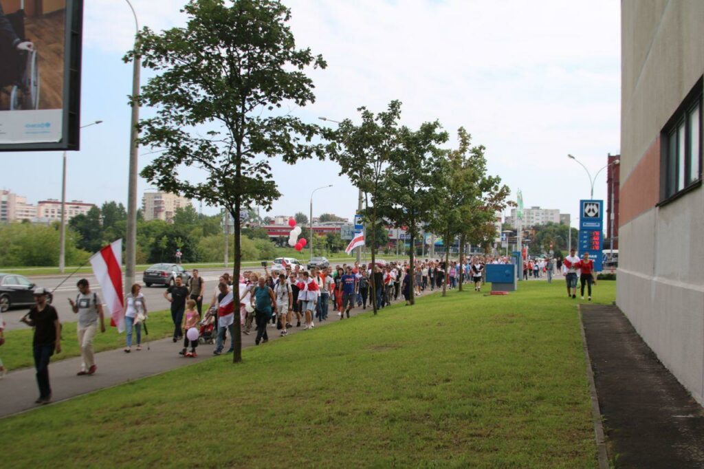 В Минске прошла очередная воскресная акция протеста (онлайн)