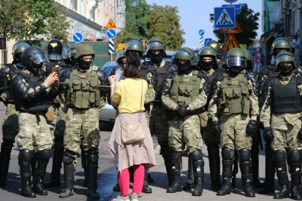 В Минске прошла очередная воскресная акция протеста (онлайн)