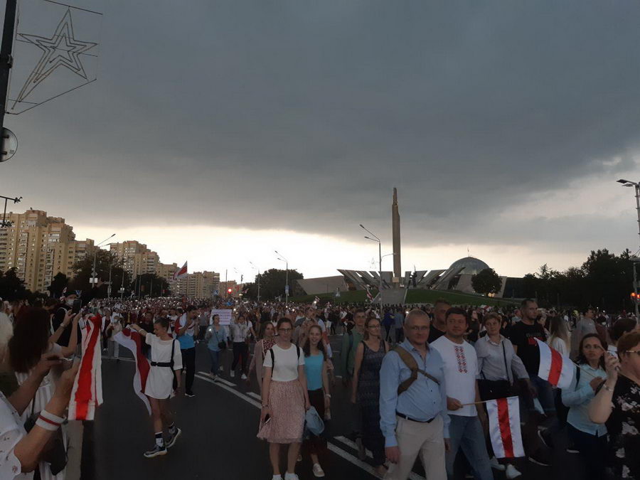 В Минске прошла очередная воскресная акция протеста (онлайн)