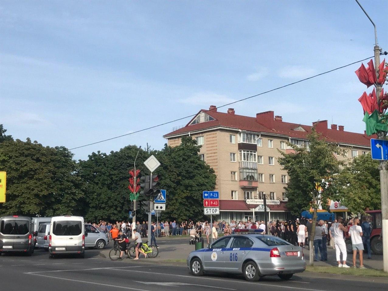 Тихановская отменила митинг в Слуцке, людей задерживают