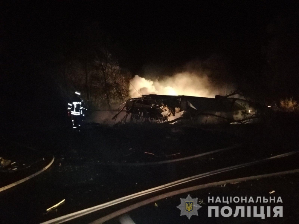 Под Харьковом разбился военный самолет с курсантами