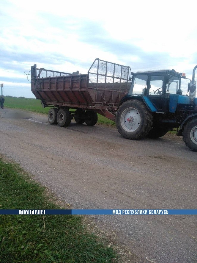 Трех велосипедистов сбили на дорогах за выходные, двое погибли