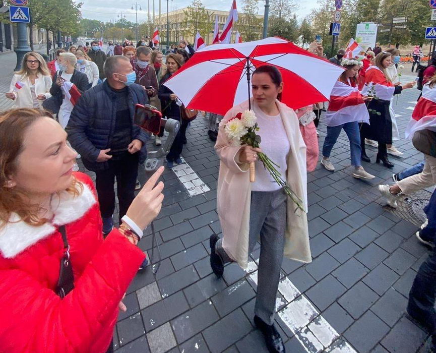 Светлана Тихановская пришла на Женский марш в Вильнюсе