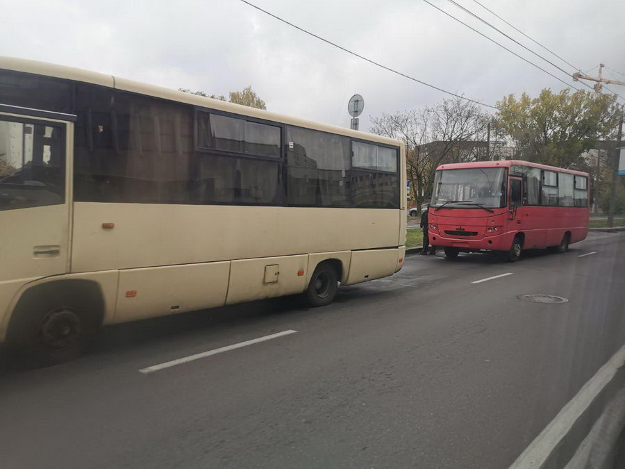 В центр Минска стягиваются колонны силовиков