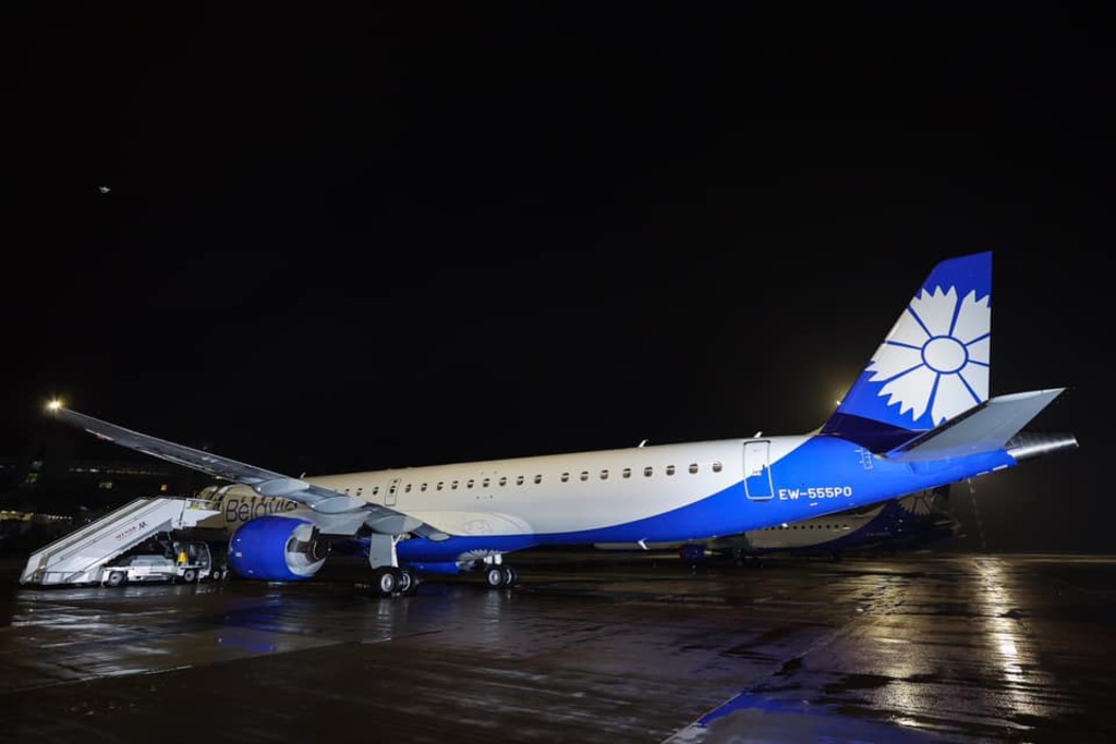 Новый Embraer E195 для «Белавиа» прилетел в Беларусь