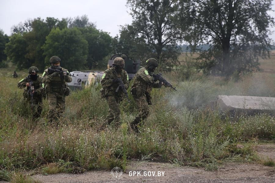 Пограничники уничтожили группу вооруженных нарушителей в рамках учений