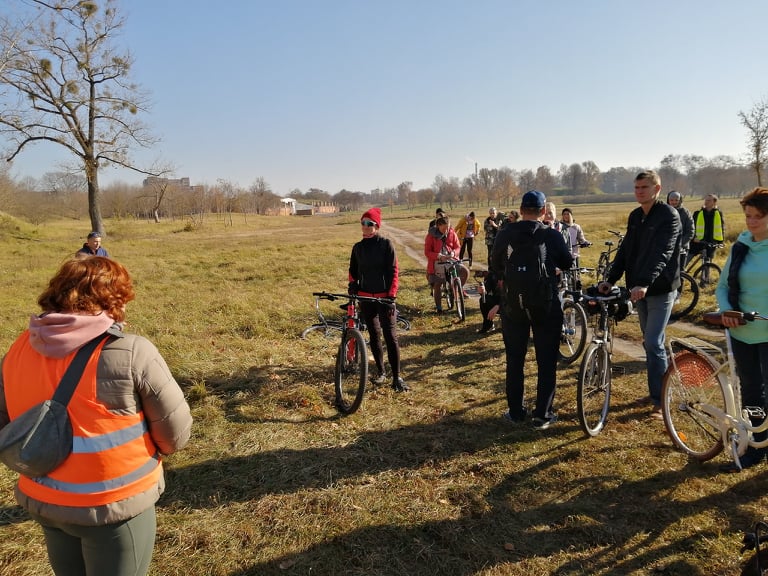 "Velofort" в помощь: как в Бресте популяризируют наследие Первой мировой. Репортаж с велопоездки по фортам Брестской крепости