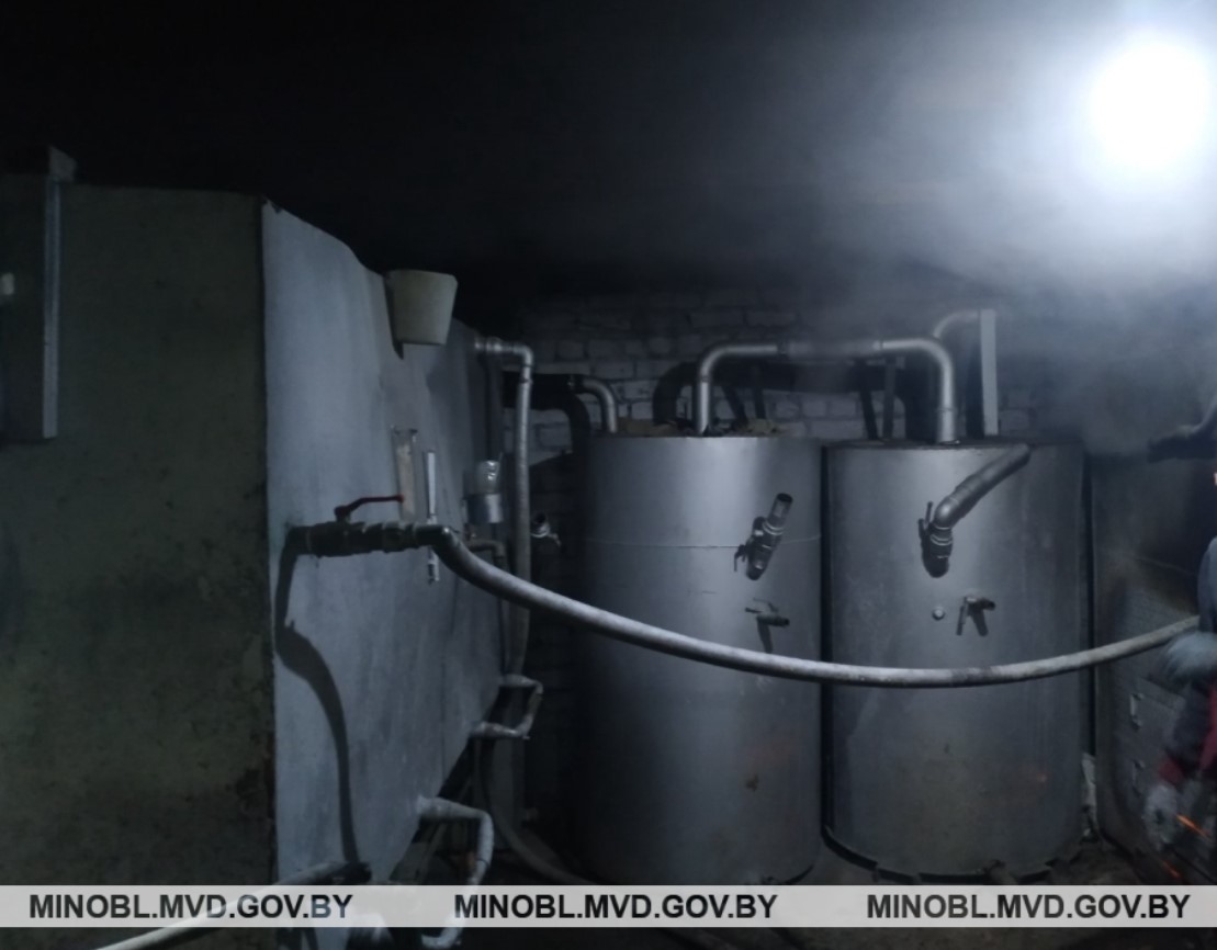 Два подпольных самогонных завода накрыли в Молодечненском районе