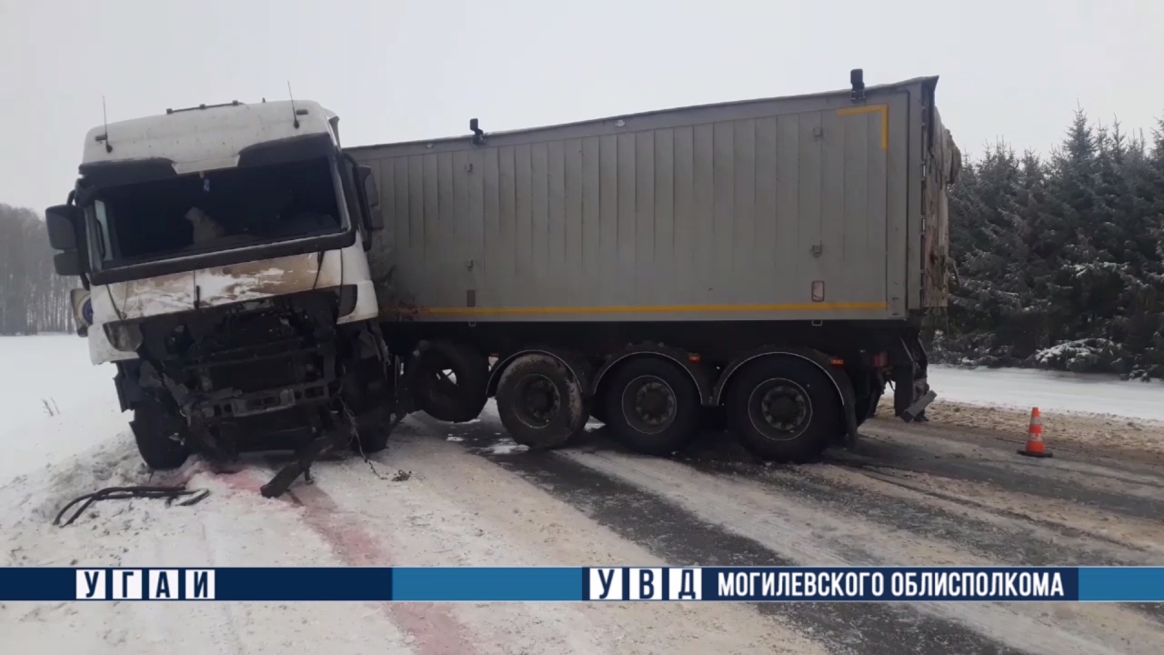 В ДТП с фурой в Горецком районе погиб водитель