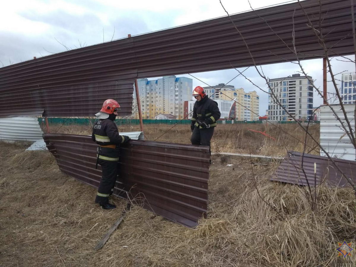 Более 30 населенных пунктов пострадали из-за сильного ветра