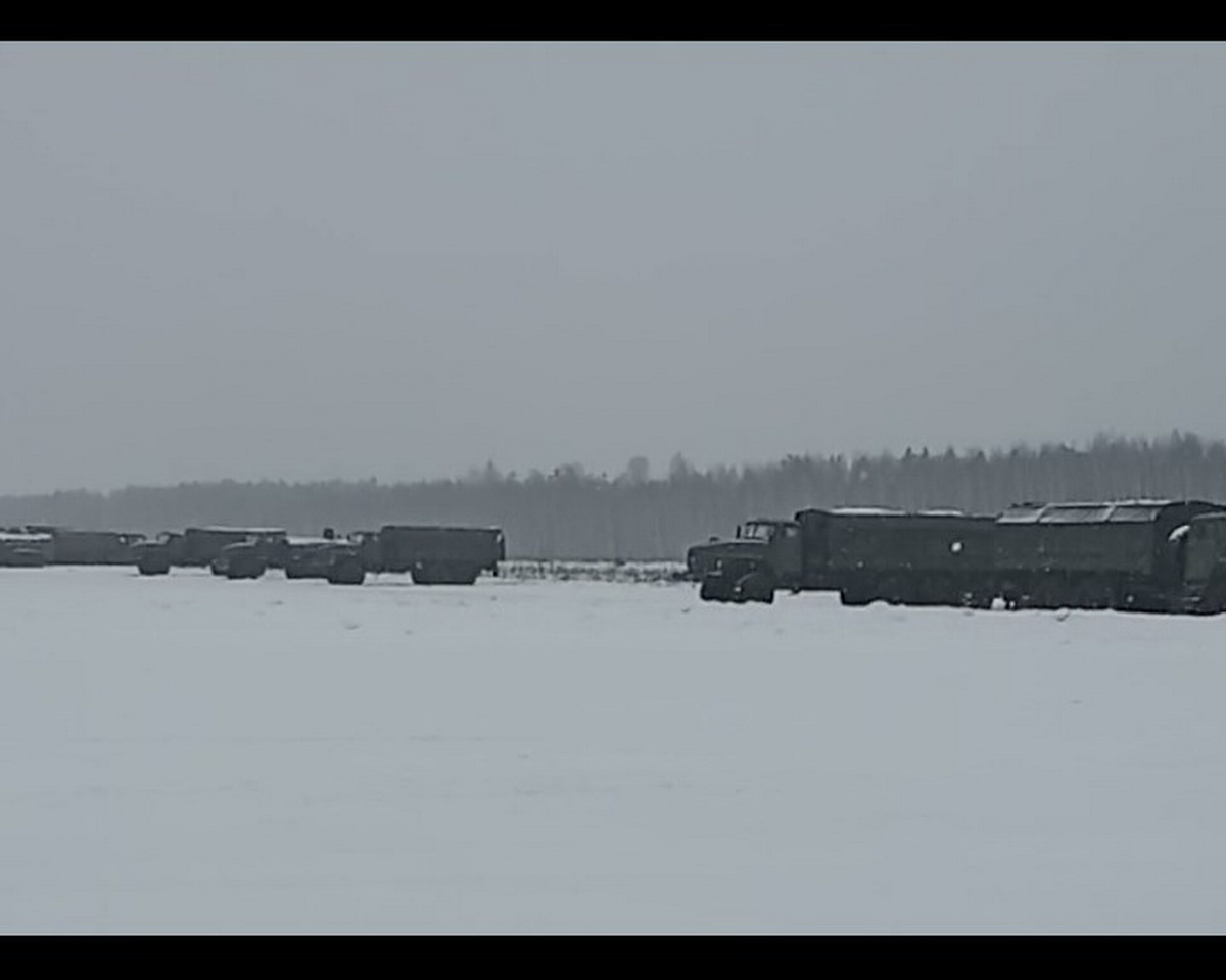 Появились новые снимки российских военных лагерей под Гомелем и Речицей