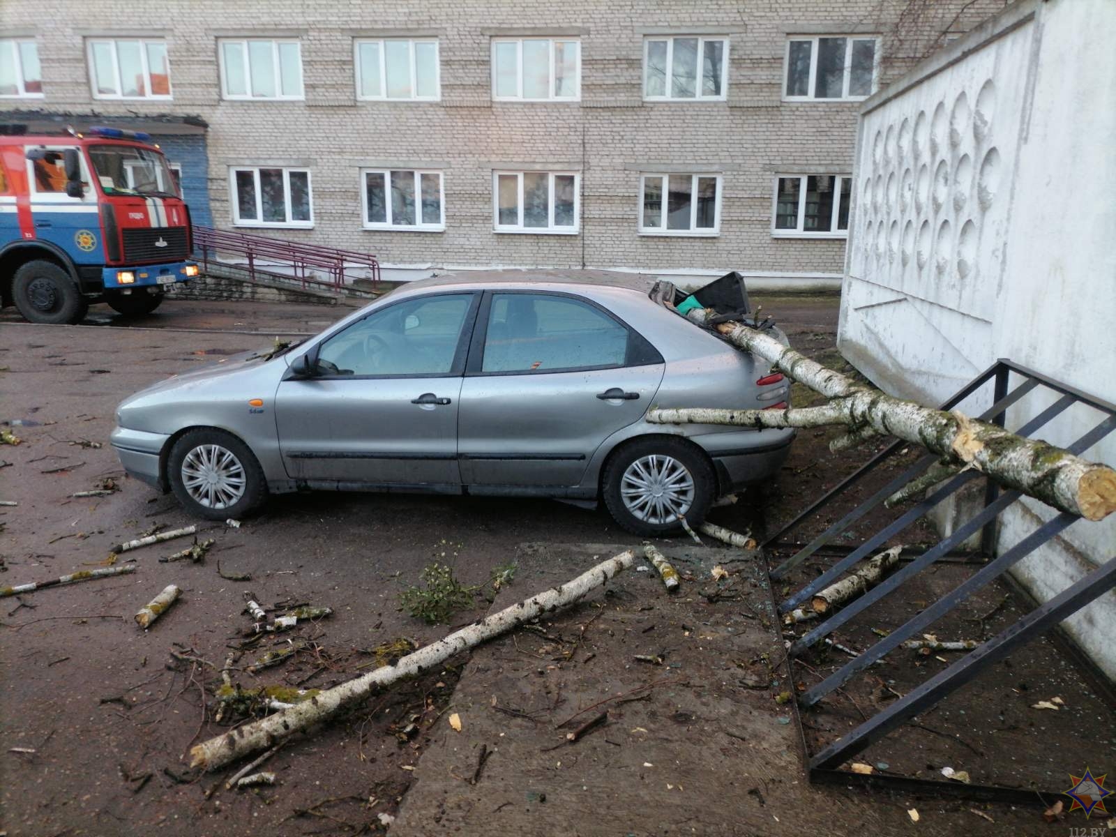 Более 30 населенных пунктов пострадали из-за сильного ветра