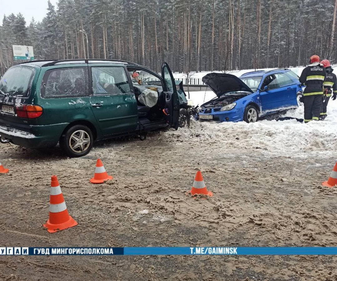 В Минске Subaru вынесло на встречку, погиб пассажир